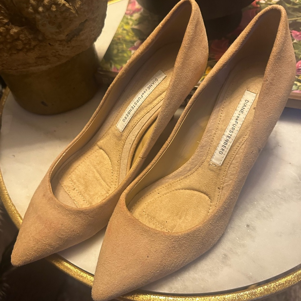 Diane Von Furstenberg Blush Suede Pointed-Toe Pumps